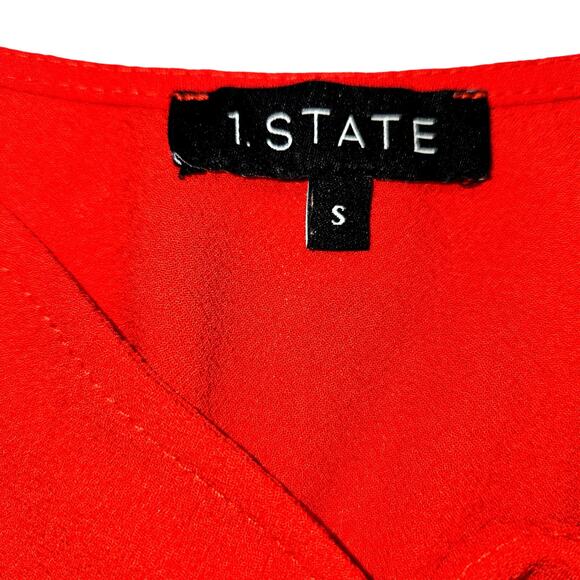 1.State Small Women's Top Red Crop Shirt Blouse Misses Size 4 6 S - Picture 2 of 3